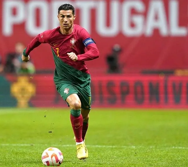 Ronaldo plastika: Jak zákroky změnily fotbalovou ikonu