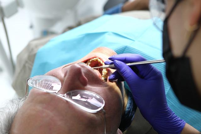 Jaké jsou možné vedlejší účinky zoom bělení zubů?
